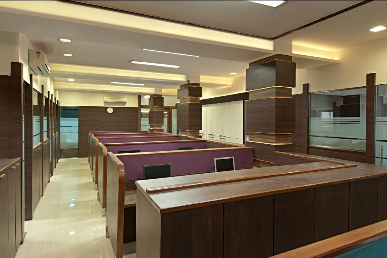 Hilden Office — detail